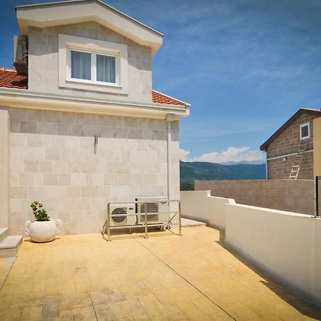 Apartments Zukovac Tivat Ngoại thất bức ảnh