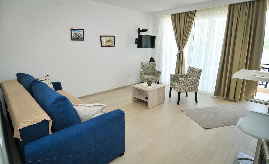 Apartments Zukovac Tivat Ngoại thất bức ảnh