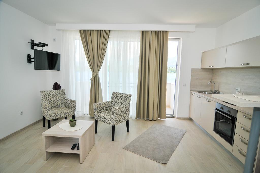 Apartments Zukovac Tivat Ngoại thất bức ảnh