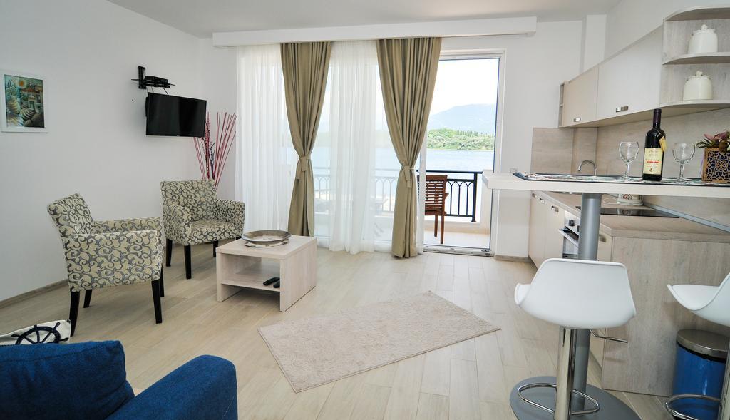 Apartments Zukovac Tivat Ngoại thất bức ảnh